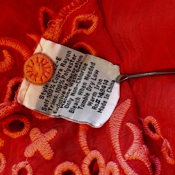 Johnny Was Peplum Top Womens L Red Embroidered Floral Scalloped Boho Cottagecore - Picture 13 of 13